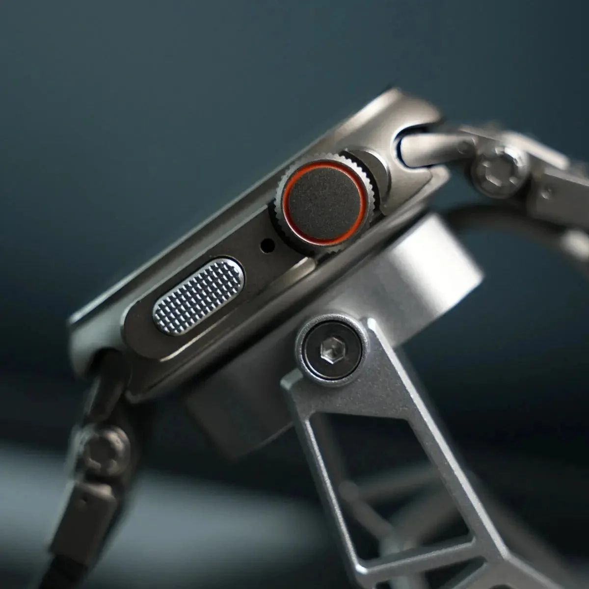 Apple Watch Charger Stand - Robotic Arm Metal Dock